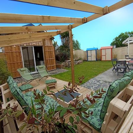 Dans Une Maison Familiale Avec Jardin A 800M De La Plage Bréville-sur-Mer エクステリア 写真